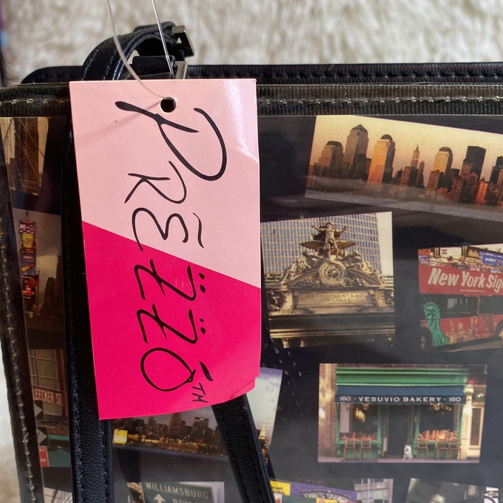 NWT- Photo Shoulder purse - Picture 10 of 11